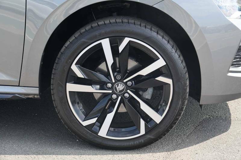 Skoda Kamiq 1.5 Tsi Monte Carlo Edition - 2025 75 Grey #5
