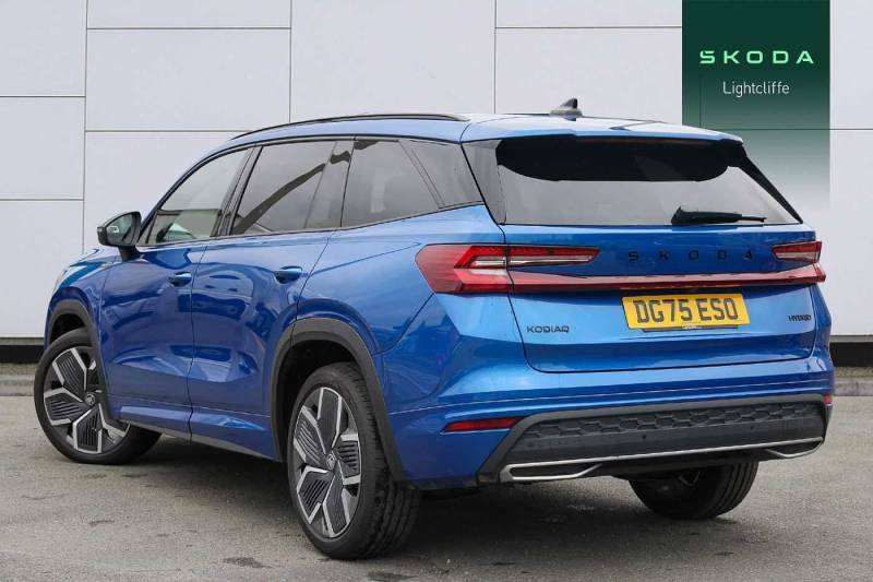 Skoda Kodiaq 1.5 Tsi E-tec Sportline Dsg 7 Seat - 2025 7 DG75ESO Blue #2