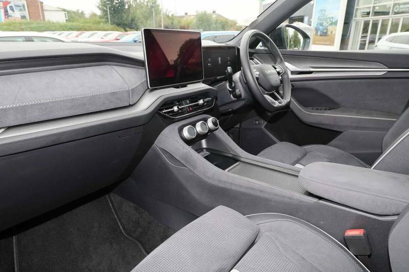 Skoda Kodiaq 1.5 Tsi E-tec Sportline Dsg 7 Seat - 2025 7 DG75EEB Grey #2