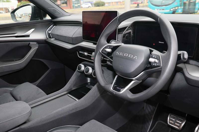 Skoda Kodiaq 1.5 Tsi E-tec Sportline Dsg 7 Seat - 2025 7 DG75EEB Grey #6
