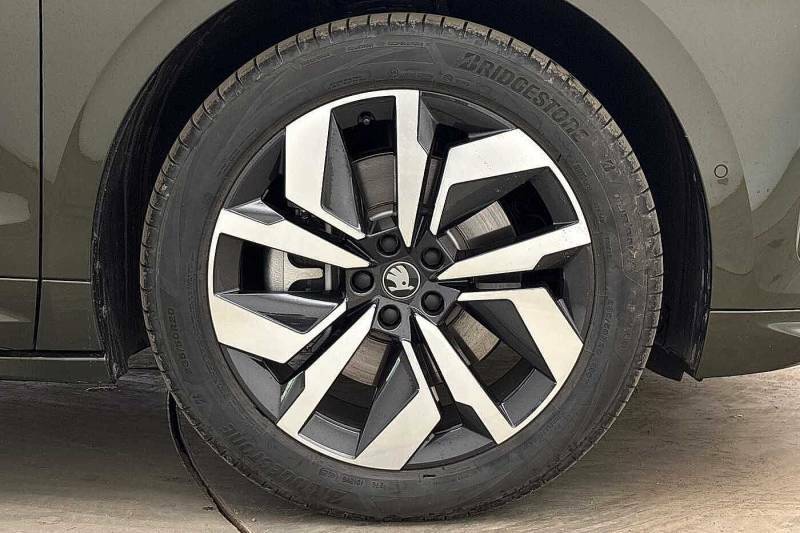 Skoda ENYAQ 210Kw 85 Sportline 82Kwh Green #5