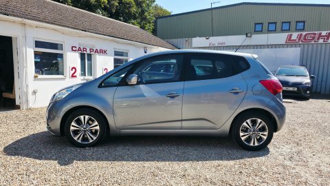 Kia Venga 1.6 2 Mpv Euro 6 123 Bhp U40638 Red #7