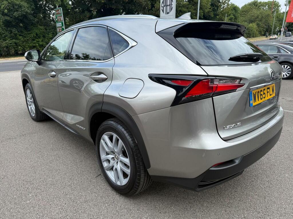 Lexus NX 300H 2.5 Premier Sunroof Cvt Silver #16