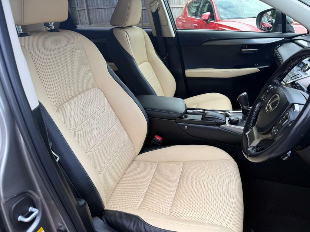 Lexus NX 2.5 300H Luxury E-cvt 4Wd Euro 6 Ss Silver #2