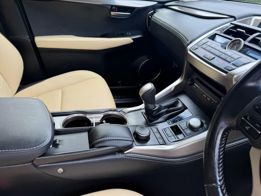 Lexus NX 300H 2.5 Premier Sunroof Cvt Silver #12