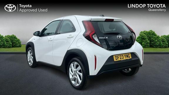 Toyota Aygo X Pure Manual DF23YMG White #4