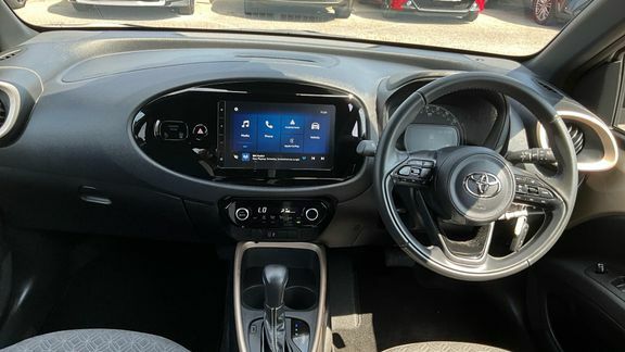 Toyota Aygo X Edge Auto Beige #6