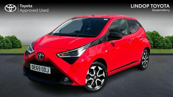 Toyota Aygo X X-trend M Red #3