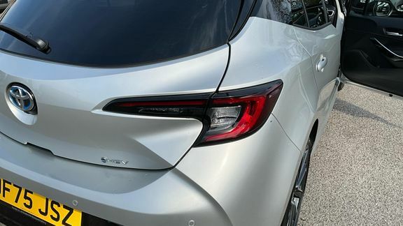 Toyota Corolla 1.8 Vvt-i Hybrid Gr Sport #21