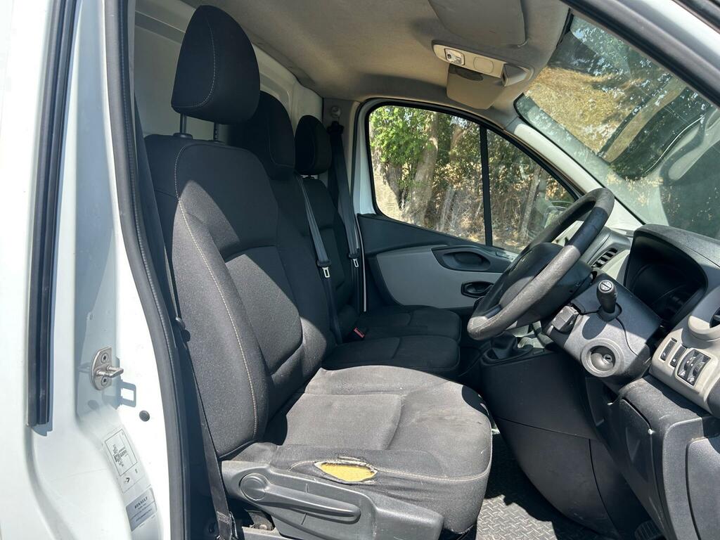 Renault Trafic 1.6 Sl27 Business Energy Dci 95 Bhp White #9