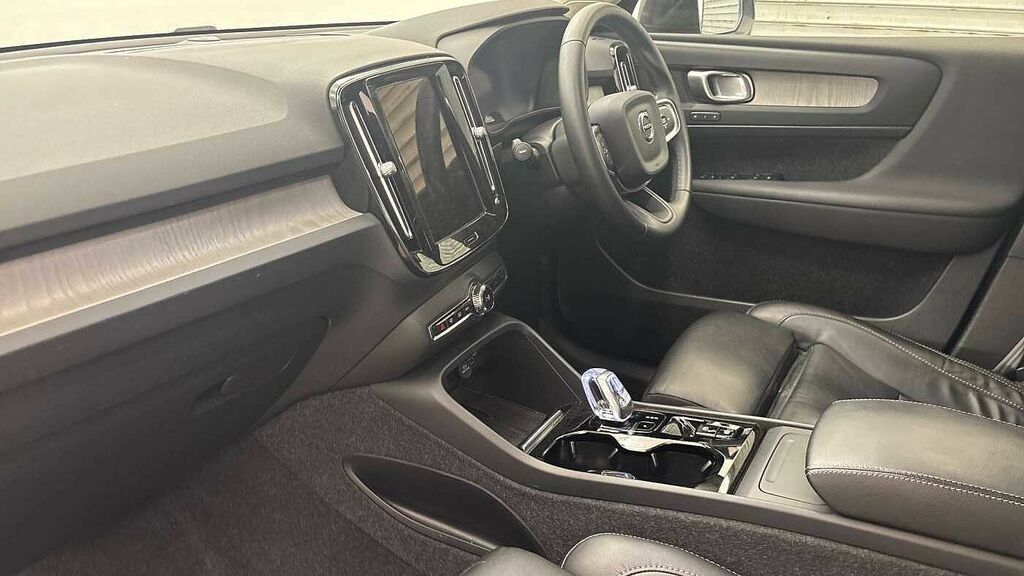 Volvo XC40 Plus, B3 Mild Hybrid, 360 Cam - Roof Rails Black #6
