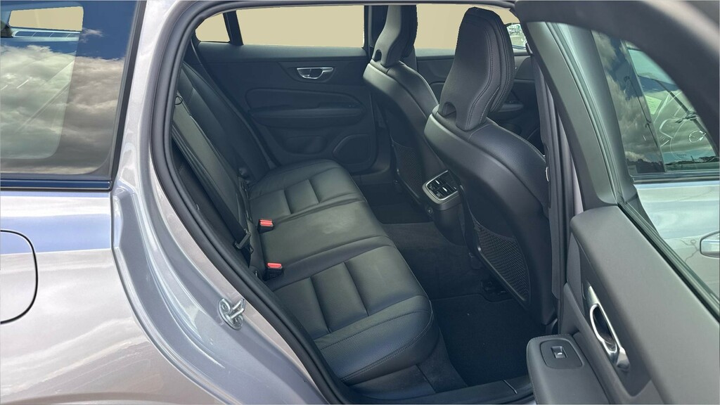 Volvo V60 2.0 B4p Plus Dark 7 Speed Silver #6