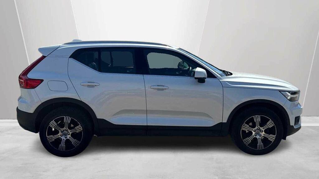 Volvo XC40 T3 Inscription White #3