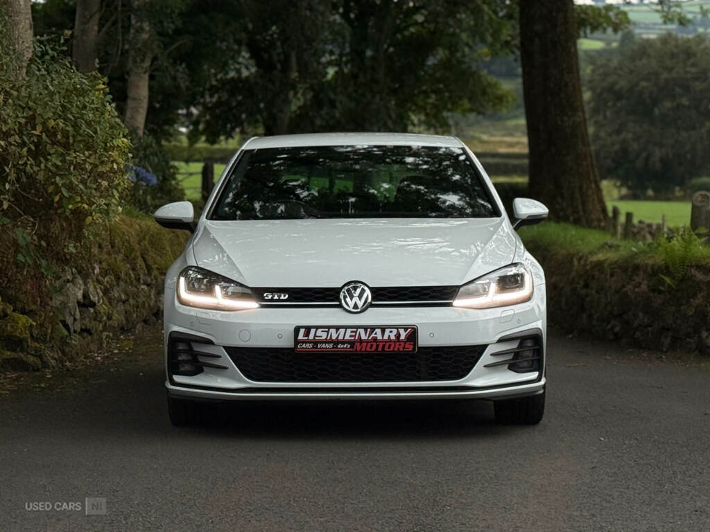 Volkswagen Golf 2.0 Tdi 184 Gtd White #3