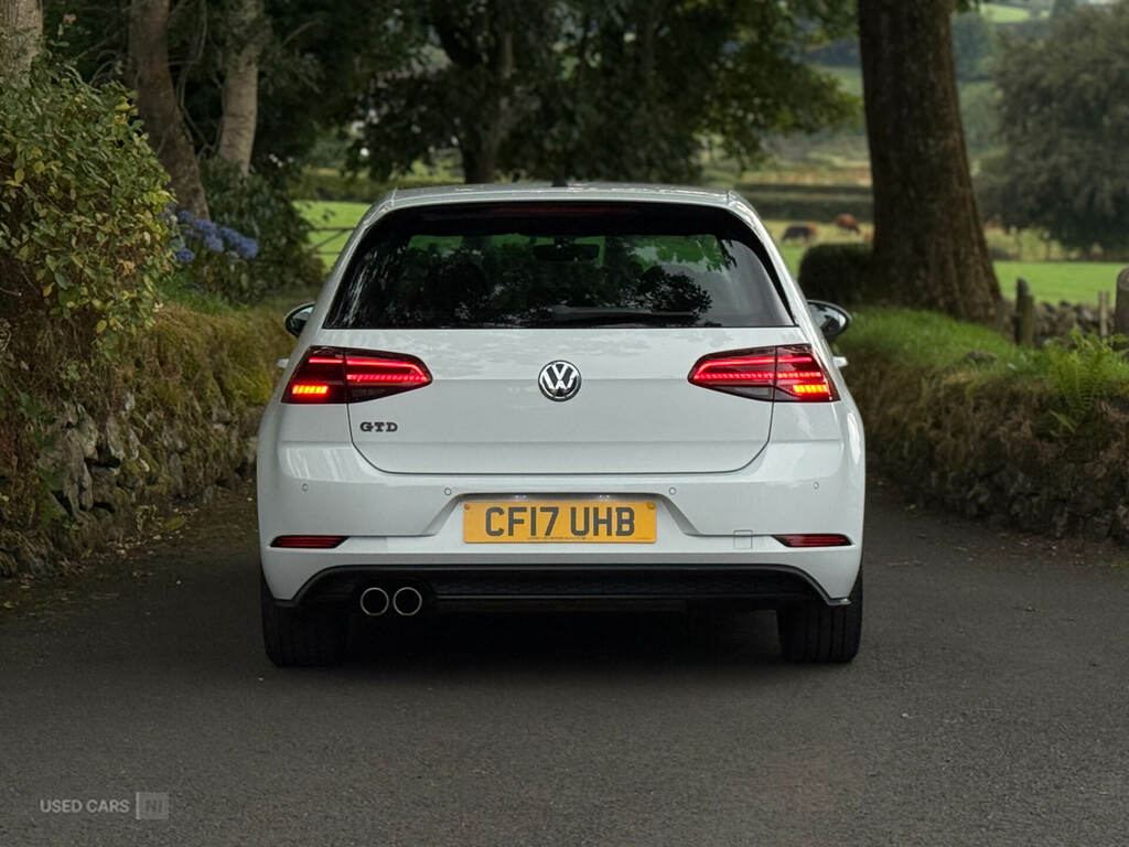 Volkswagen Golf 2.0 Tdi 184 Gtd White #4