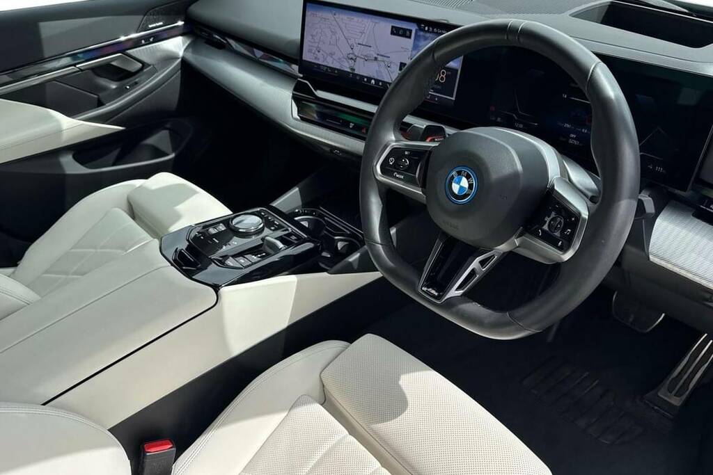 BMW i5 250Kw Edrive40 M Sport 84Kwh Blue #6