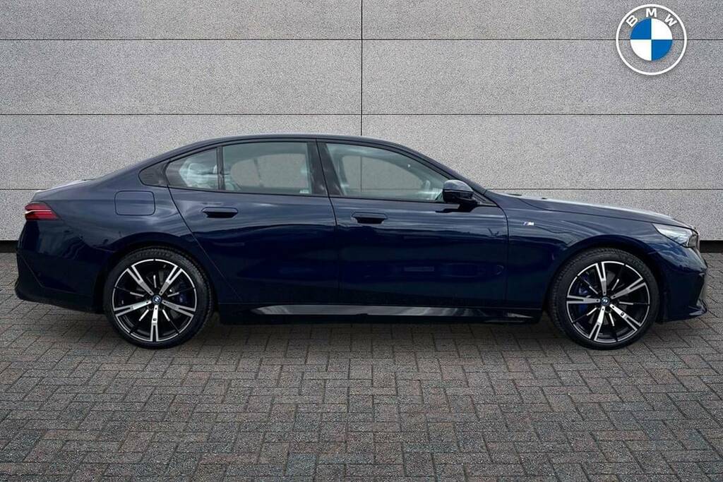 BMW i5 250Kw Edrive40 M Sport 84Kwh Blue #3