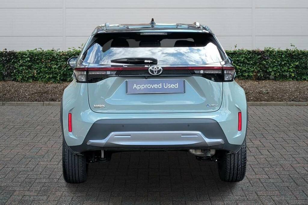 Toyota Yaris Cross 1.5 Hybrid 130 Premiere Edition Cvt KY74YWR Green #4