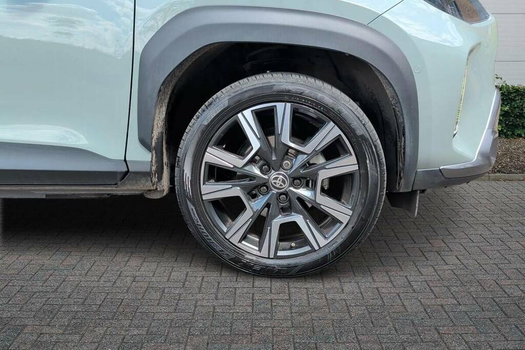 Toyota Yaris Cross 1.5 Hybrid 130 Premiere Edition Cvt KY74YWR Green #6