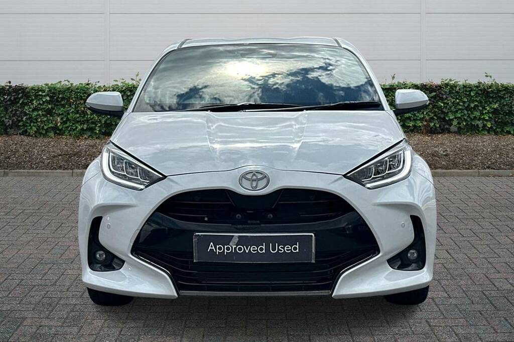 Toyota Yaris 1.5 Hybrid 130 Excel Cvt BT25ZDL White #3