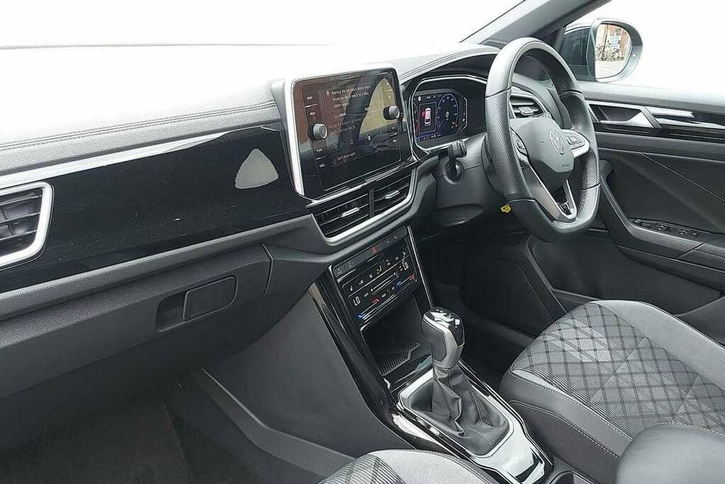 Volkswagen T-Roc 1.5 Tsi R-line Dsg FG25RMX Black #2
