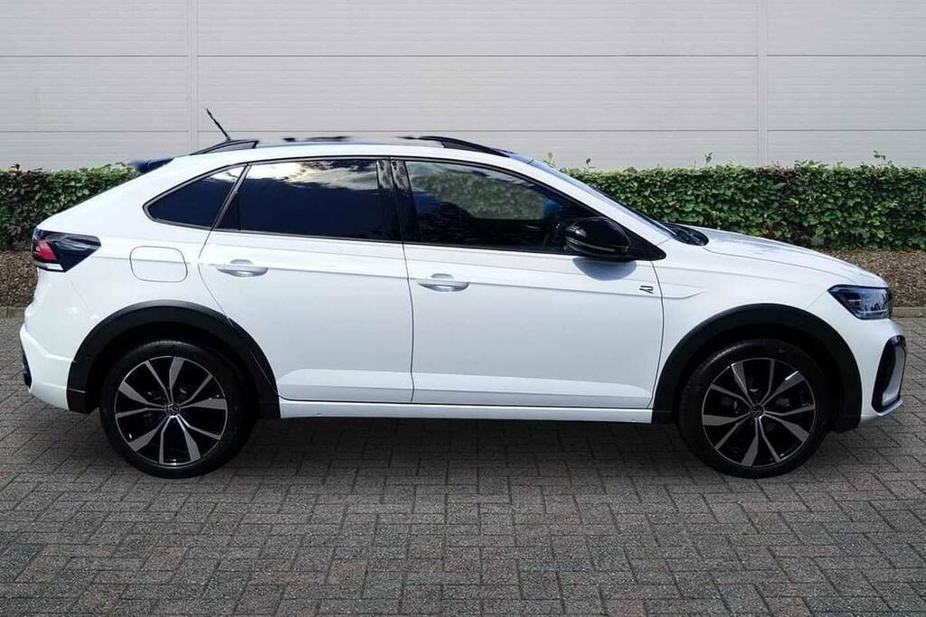 Volkswagen Taigo 1.5 Tsi 150 Black Edition Dsg White #4