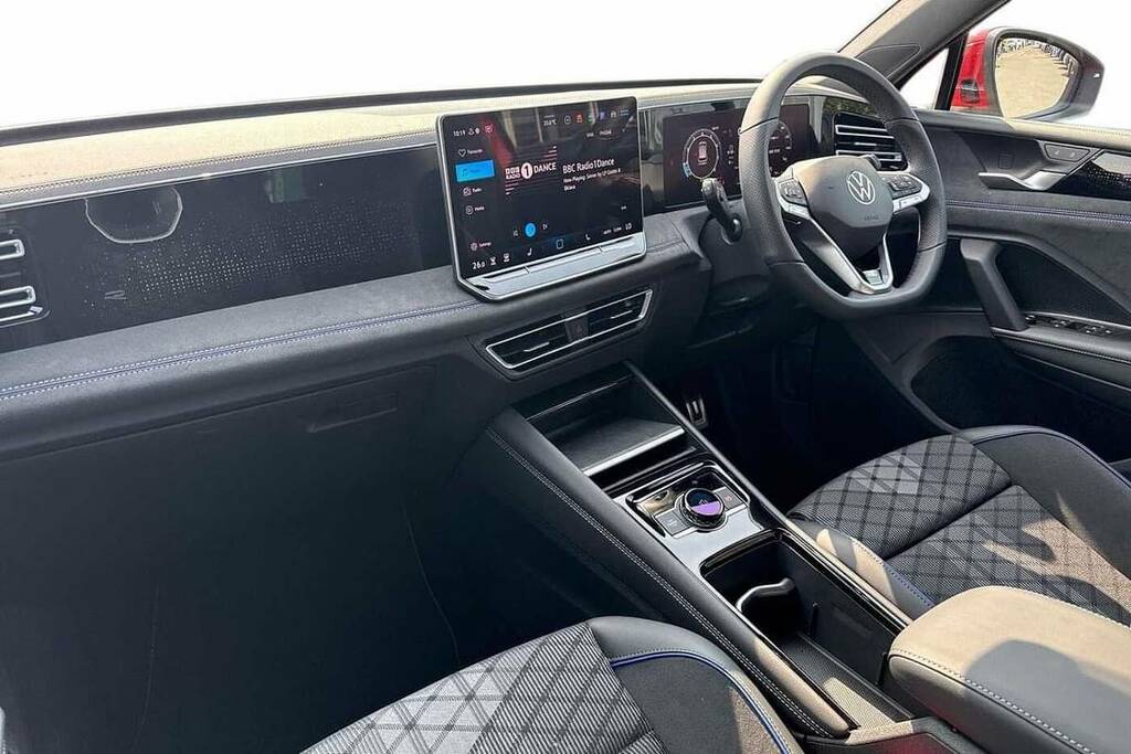 Volkswagen Tiguan 1.5 Etsi 150 R-line Dsg VO26UPR Red #2