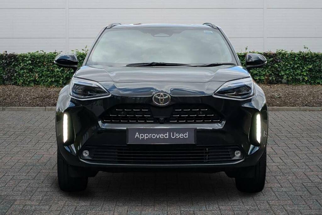 Toyota Yaris Cross 1.5 Hybrid Excel Cvt KY25YFR Black #3