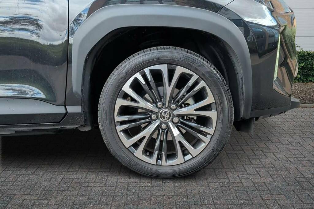 Toyota Yaris Cross 1.5 Hybrid Excel Cvt KY25YFR Black #6