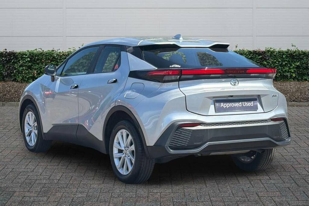 Toyota C-Hr 1.8 Hybrid Icon Cvt FH25WAU Silver #2