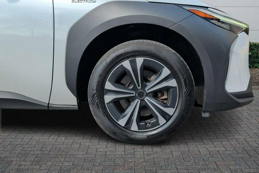 Toyota bZ4X 150Kw Motion 71.4Kwh 11Kw CP73OEW White #6