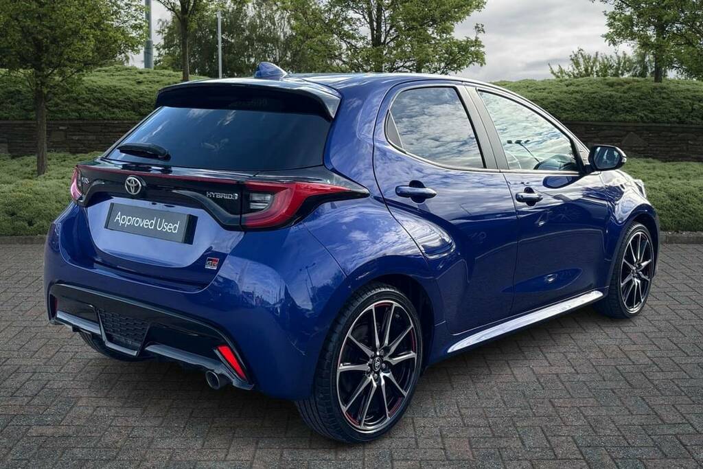 Toyota Yaris 1.5 Hybrid Gr Sport Cvt FY73VGV Blue
