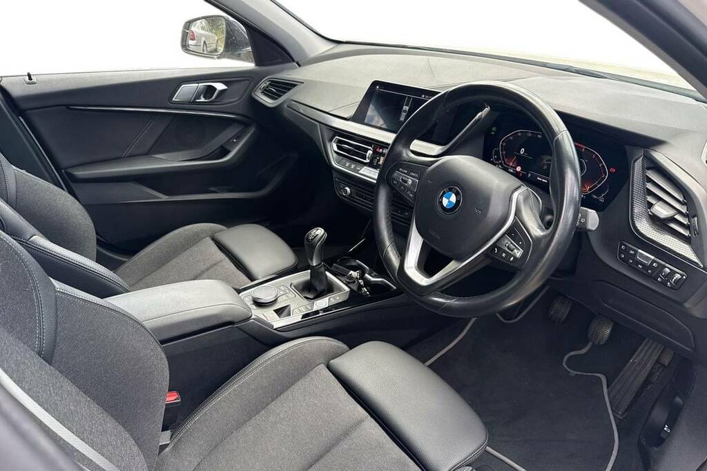 BMW 1 Series 118I 136 Sport White #4
