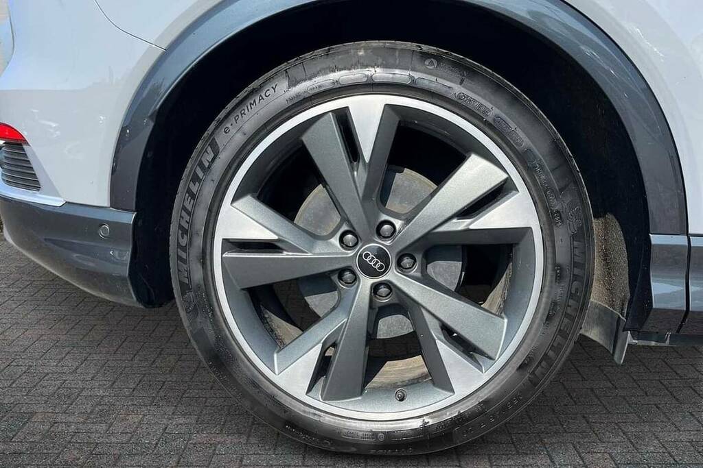 Audi Q4 E Tron 150Kw 40 82Kwh S Line Grey #5