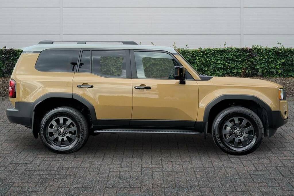 Toyota Land Cruiser 2.8 D-4d 204 First Edition 7 Seats Grey #5