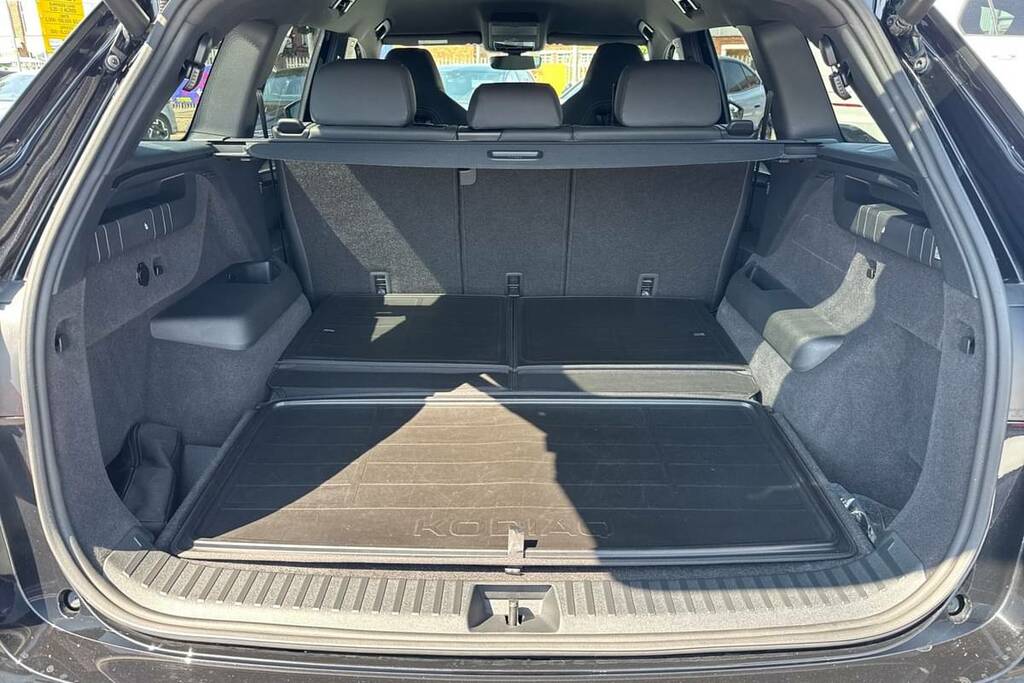 Skoda Kodiaq 2.0 Tdi 193 Sportline 4X4 Dsg 7 Seat Black #2