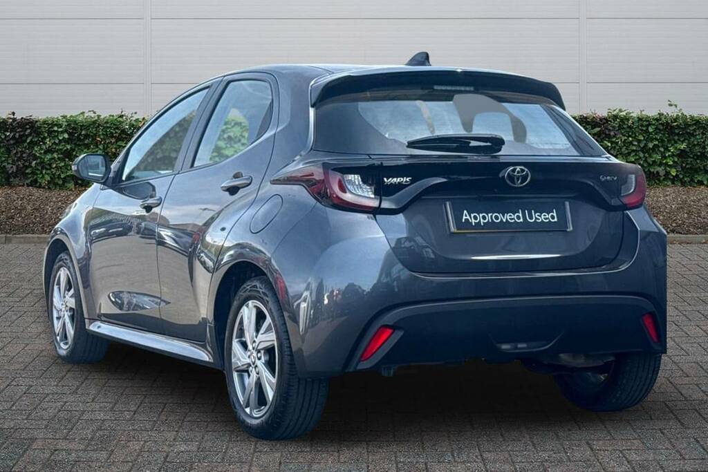 Toyota Yaris 1.5 Hybrid Icon Cvt FG25HNC Grey