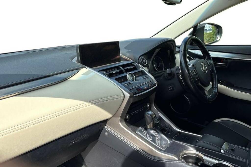 Lexus NX 300H 2.5 Sport Cvt Premium Nav VA18LFM White #5