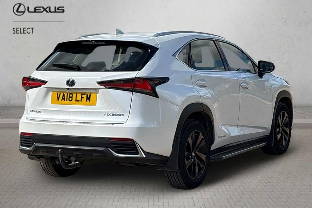 Lexus NX 300H 2.5 Sport Cvt Premium Nav VA18LFM White #2