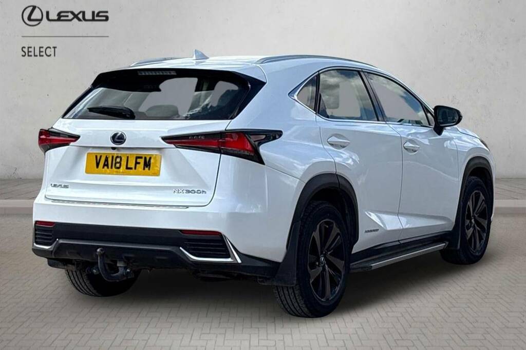 Lexus NX 300H 2.5 Sport Cvt Premium Nav VA18LFM White #4