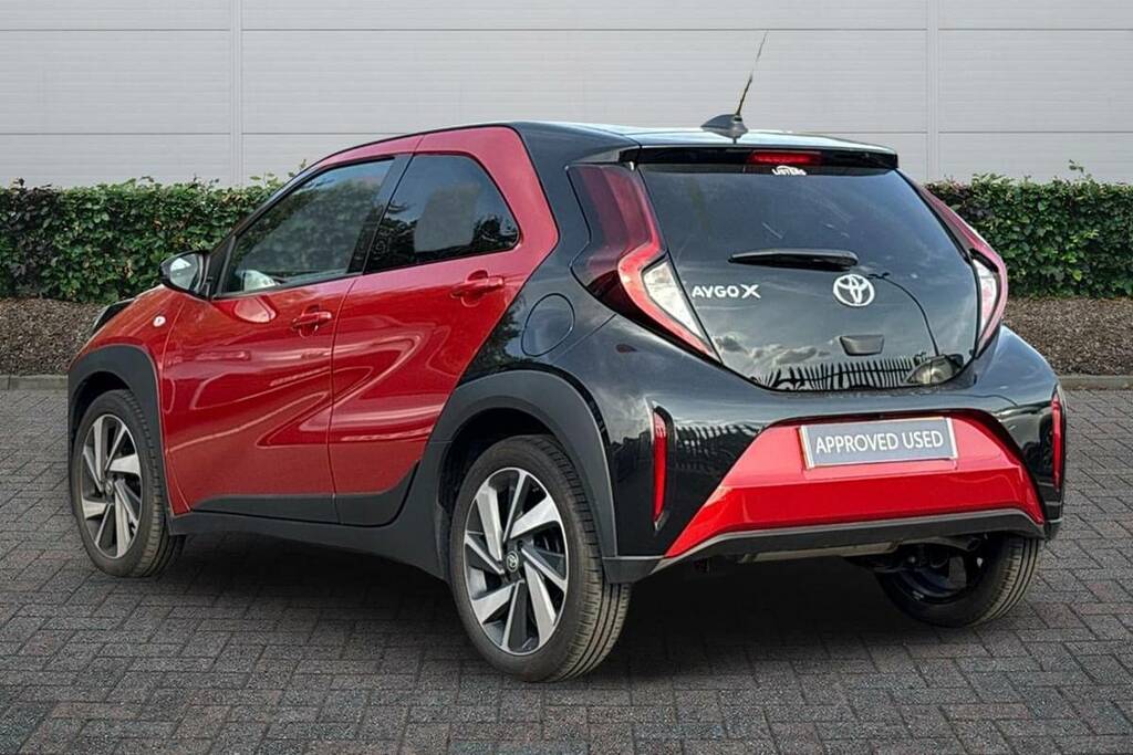 Toyota Aygo X 1.0 Vvt-i Edge FY25RZX Red