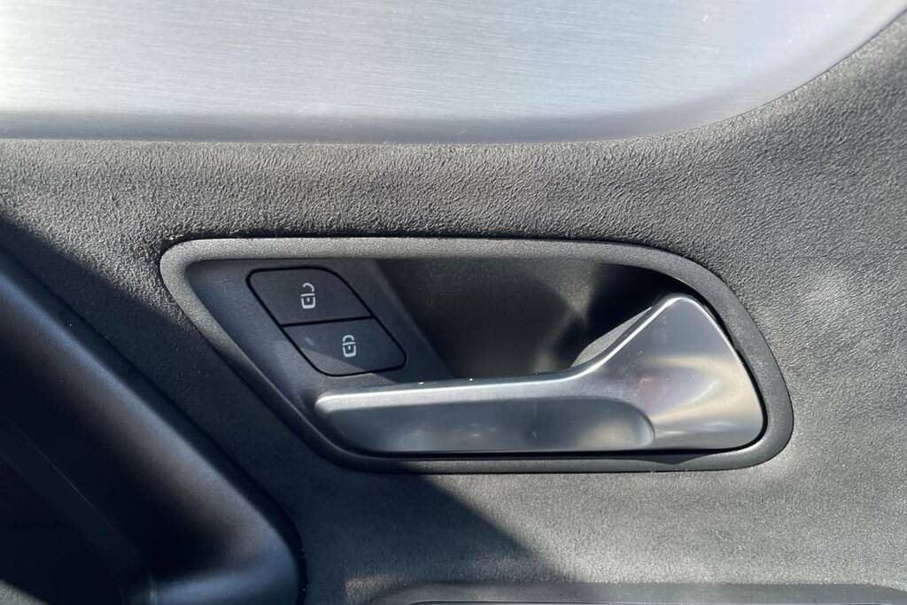 Mercedes-Benz CLA Class 180 Amg Line Executive Tip Grey #6