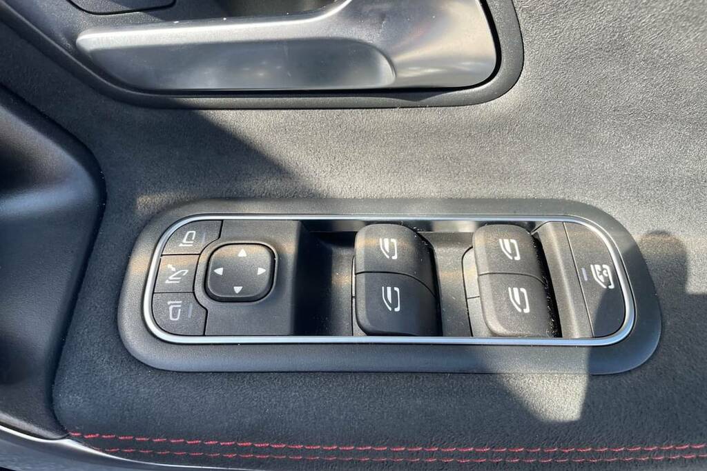 Mercedes-Benz CLA Class 180 Amg Line Executive Tip Grey #5