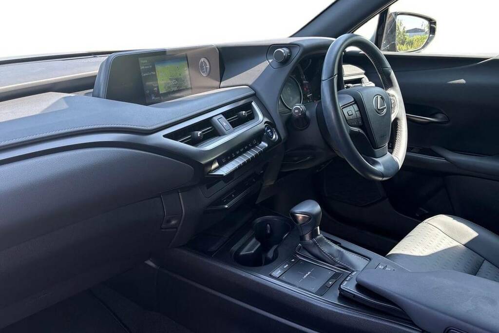 Lexus UX 250H 2.0 Cvt Premium Sport Edition Black #5