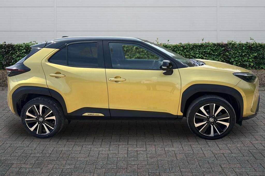 Toyota Yaris Cross 1.5 Hybrid Premiere Edition Cvt GV22BPK Gold #5