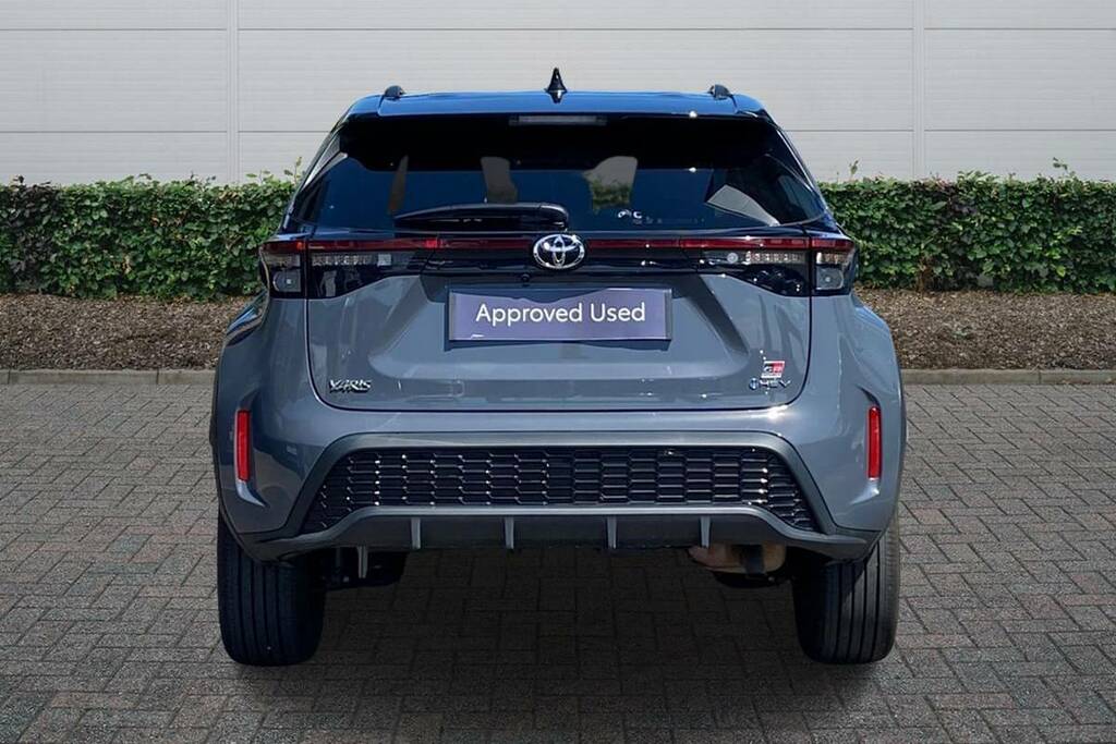 Toyota Yaris Cross 1.5 Hybrid 130 Gr Sport Cvt Grey #4