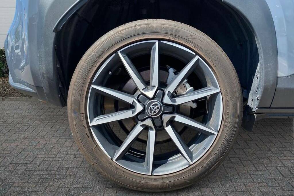Toyota Yaris Cross 1.5 Hybrid 130 Gr Sport Cvt Grey #6