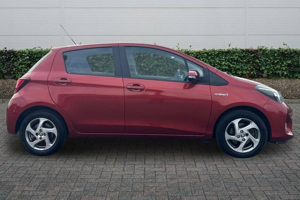 Toyota Yaris 1.5 Hybrid Icon Cvt OY65FJZ Red #5