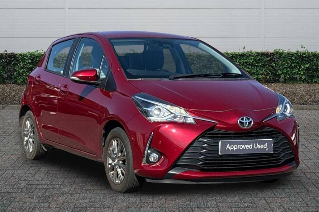 Toyota Yaris 1.5 Vvt-i Icon Tech Red