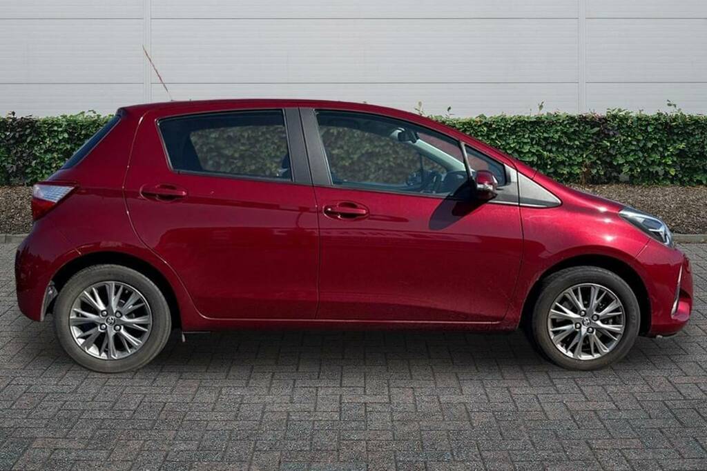 Toyota Yaris 1.5 Vvt-i Icon Tech Red #5